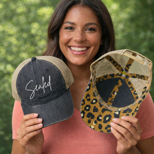 SEALED. PONYTAIL HAT